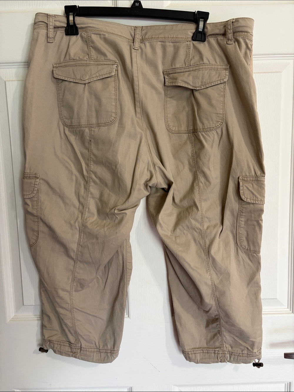 Time & Tru Beige Cargo Capris with Utility Pockets - Picture 3 of 11